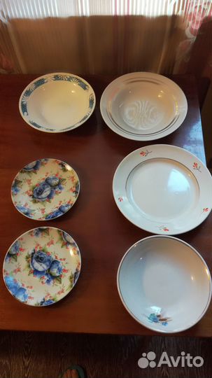 Набор посуды-сковородка-тарелки-кружки-ваза +доста