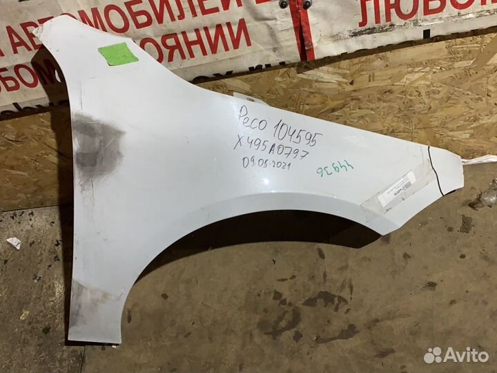 Переднее правое крыло Mercedes GLA AMG