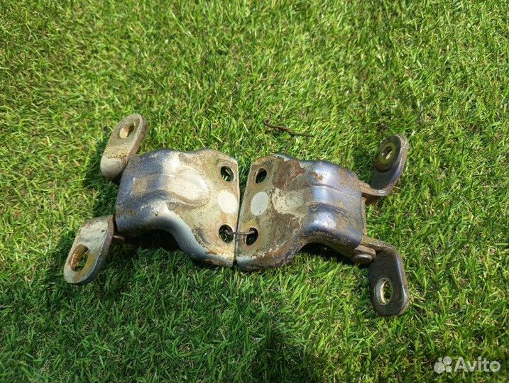 Петля двери задняя левая Kia Rio DC A5D 2004