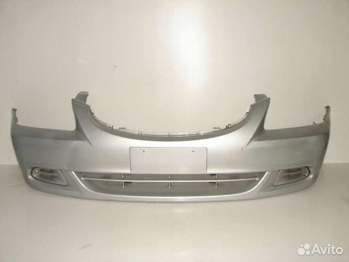 Бампер передний на hyundai Accent светлое серебро