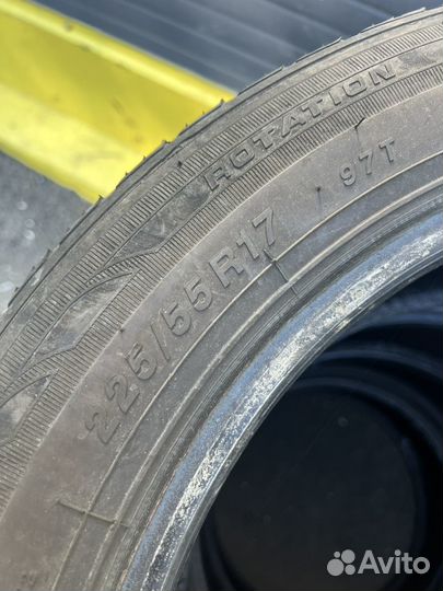 RoadX RX Frost WH12 225/55 R17 97