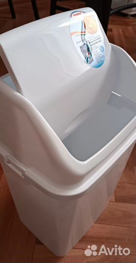 Ведро для мусора новое 8 литров