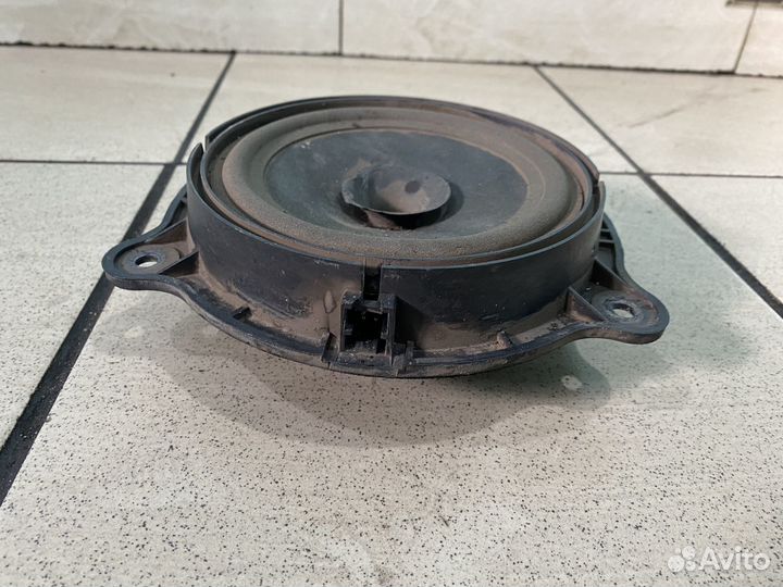 Динамик передний левый Nissan tiida C11