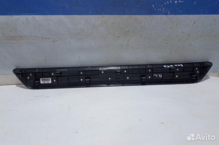 Накладка ступеньки порога передняя левая Hyundai