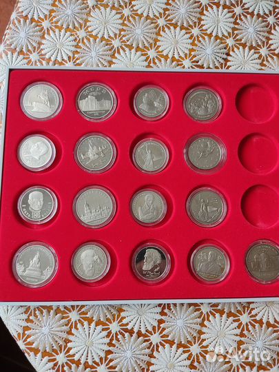 Юбилейные монеты России и биметалл