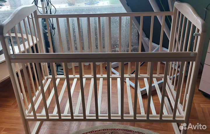 Детская кроватка