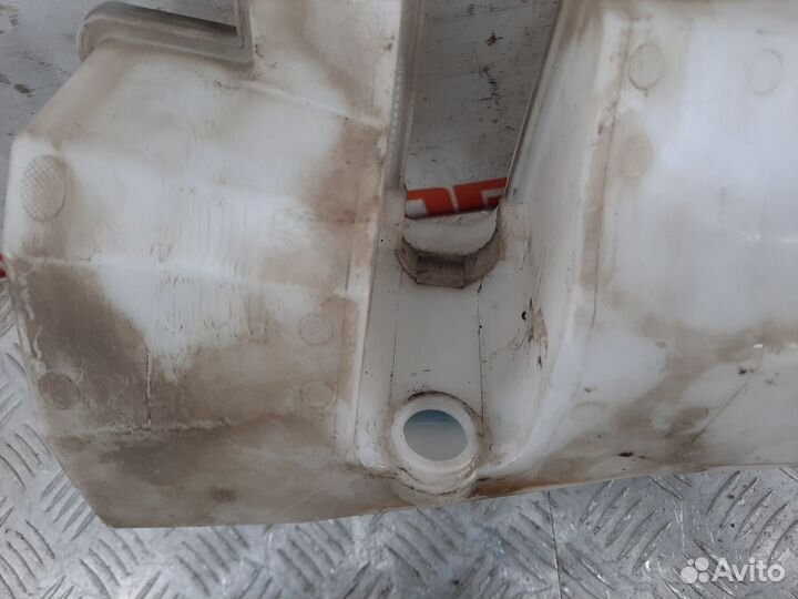 Бачок омывателя Лада Ларгус