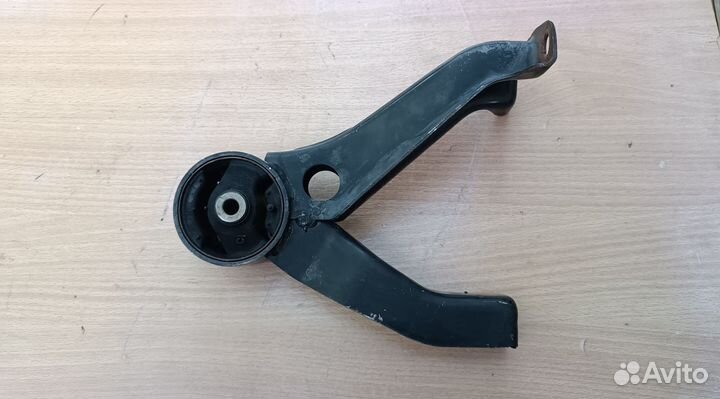 Подушка двигателя задняя Mitsubishi Outlander XL