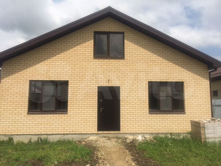 Коттедж 100 м² на участке 7 сот.