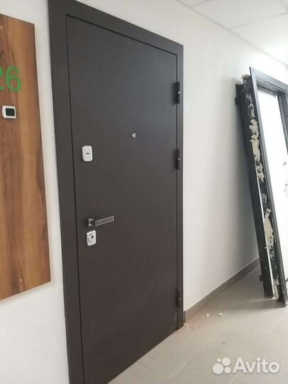 Установка металлических дверей и замков