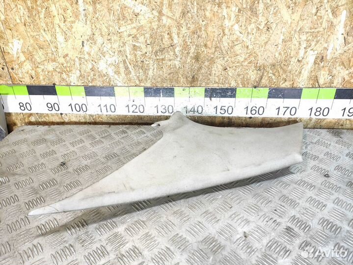 Обшивка стойки правая Toyota Corolla e120