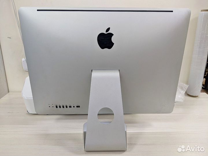 Моноблок Apple iMac 21.5 (2011)