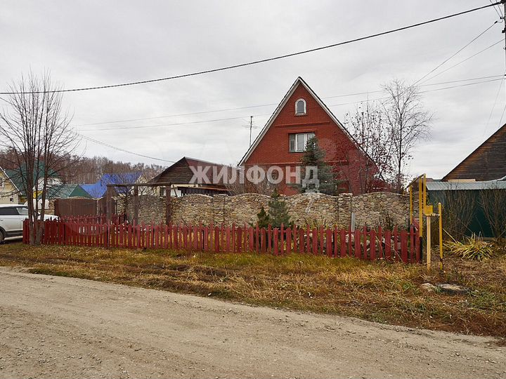 Коттедж 172,5 м² на участке 15 сот.