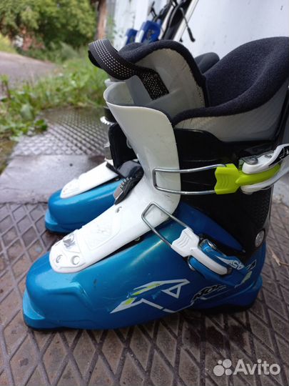 Горнолыжные ботинки детские