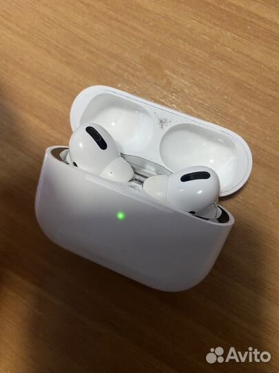 Apple airpods pro 1-го поколения