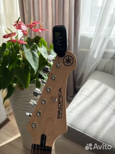 Электрогитара Yamaha pacifica 012