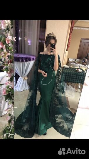 Вечернее платье