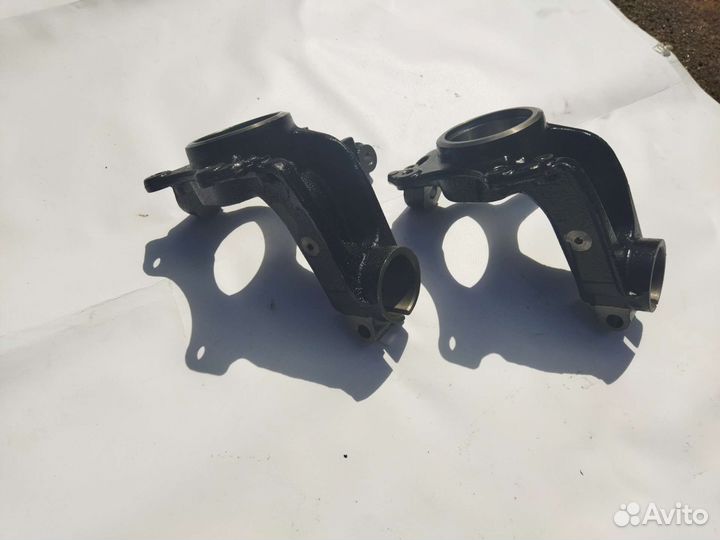 Кулак правый Фольксваген Поло седан Шкода Рапид