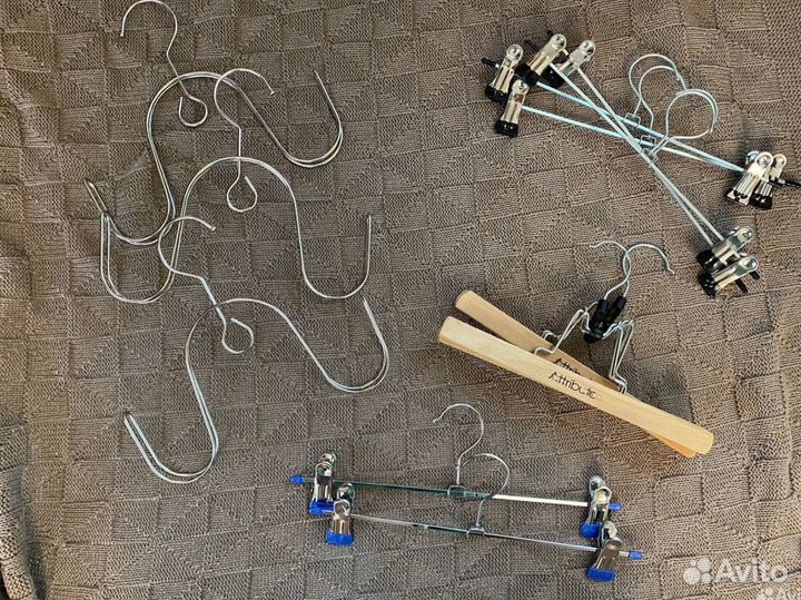 Вешалки плечики для одежды с зажимами