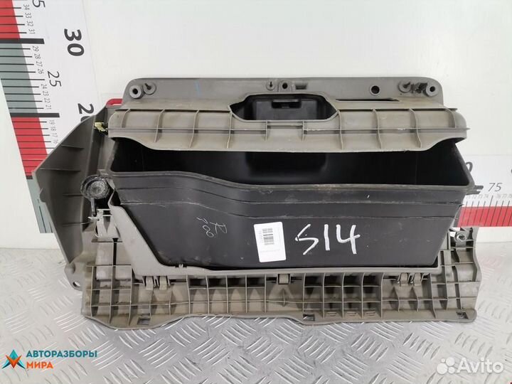 Бардачок Toyota Camry XV20 рест. 2002 5543333110