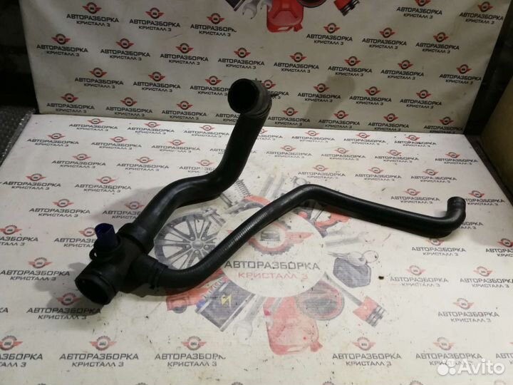 Патрубок нижний радиатора Audi A4 B5 Passat B5 APU