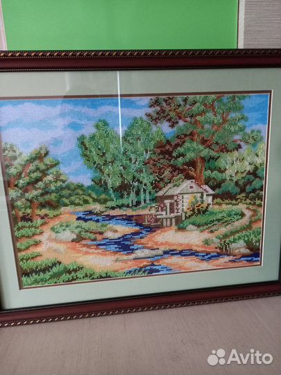 Картины разные 9 шт. Вышитые чешским бисером