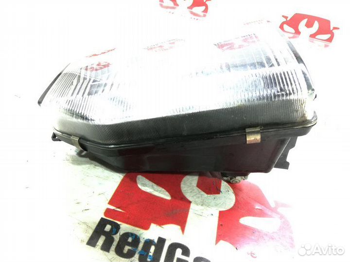 Фара передняя правая Mitsubishi Pajero V46 4M40