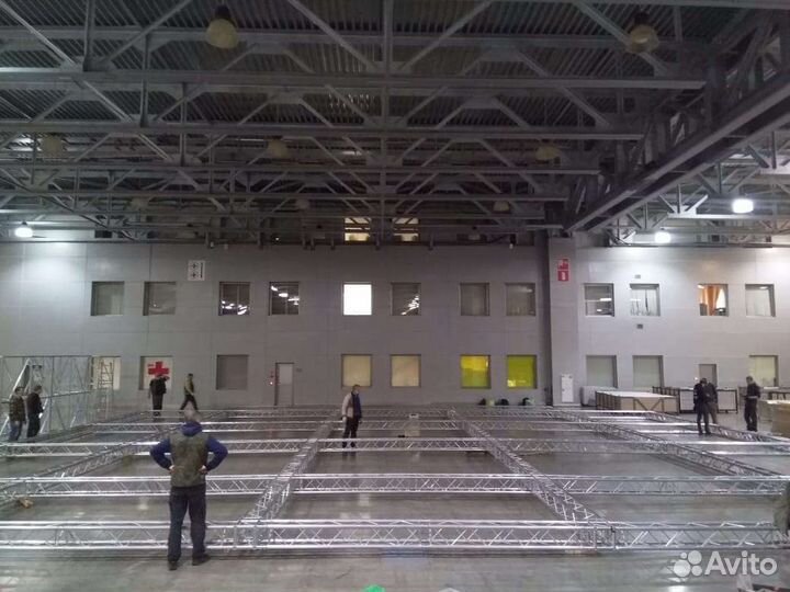 Аренда алюминиевых ферм для выставочных стендов