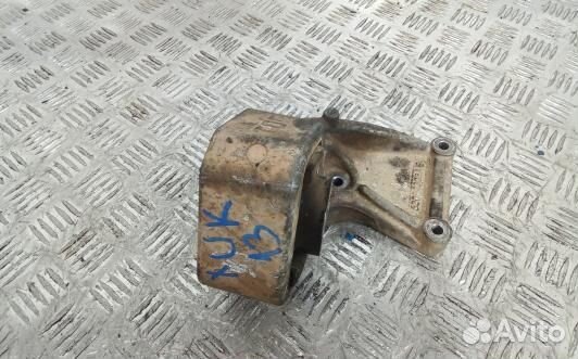 Подушка двигателя дизельная jeep grand cherokee WK