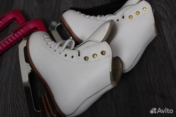 Коньки Jackson Elle 12C с чехлами