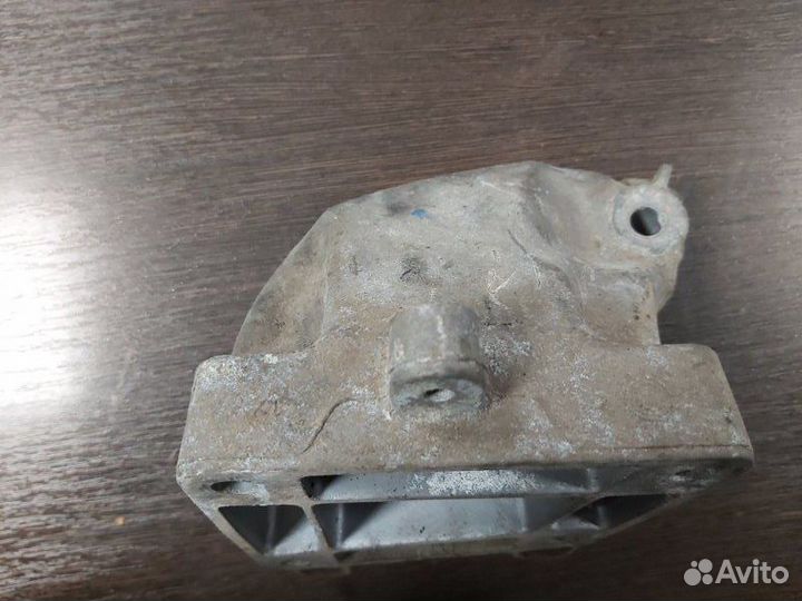 Кронштейн опоры двигателя Mercedes Gl 320 Cdi 164