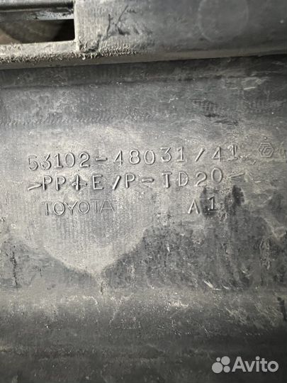 Решетка бампера Toyota Highlander 2010-2013