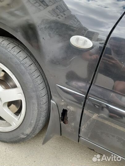 Mitsubishi Lancer 1.6 МТ, 2005, 380 000 км