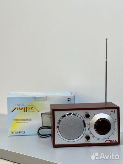 Аналоговый радиоприемник, Лира рп-249