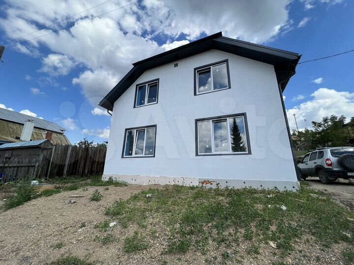 Дом 170 м² на участке 7 сот.