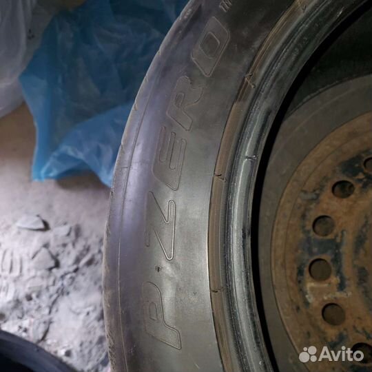 Pirelli P Zero 255/45 R19