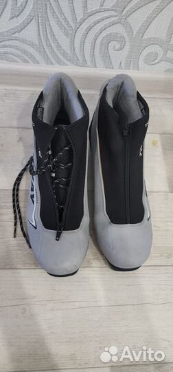 Продам лыжи+ботинки