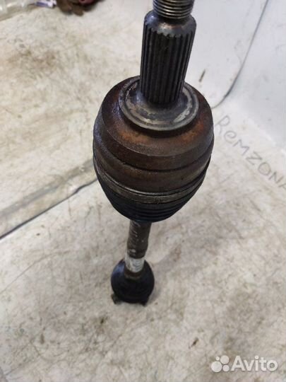 Привод левый Renault Duster 2012