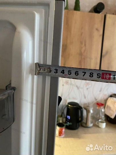 Уплотнительная резинка для дверки холодильника