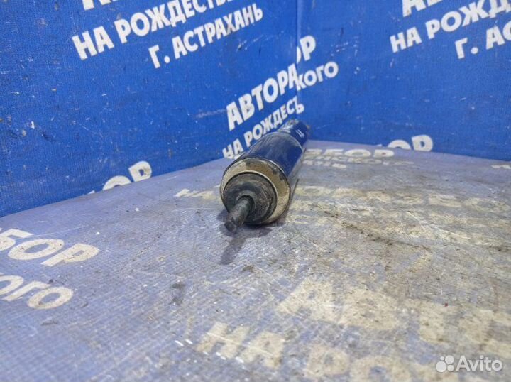 Передний амортизатор Mitsubishi Pajero 2