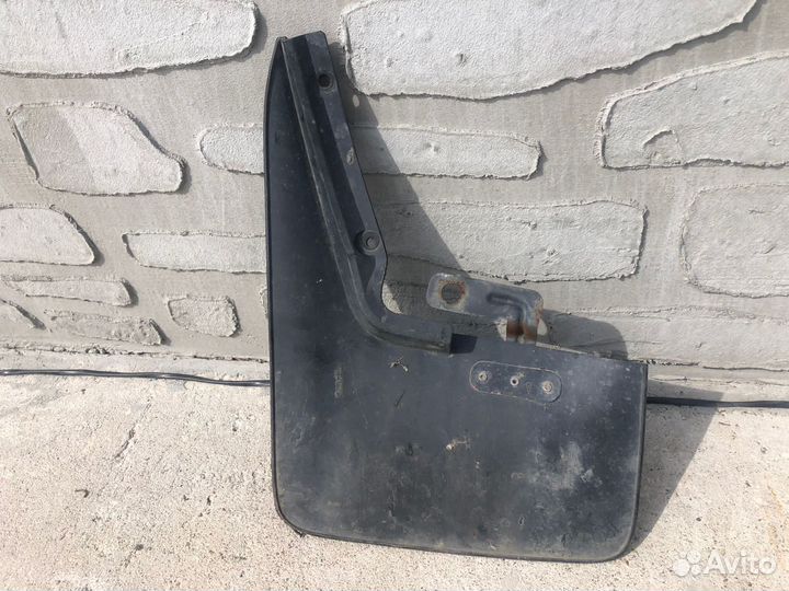 Брызговик задний правый Ssang Yong Actyon с 2006