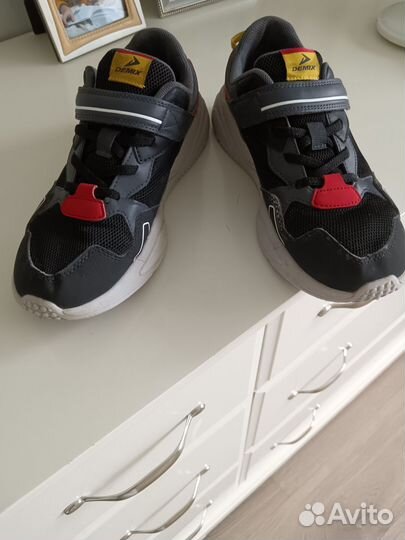 Кроссовки demix 38 размер
