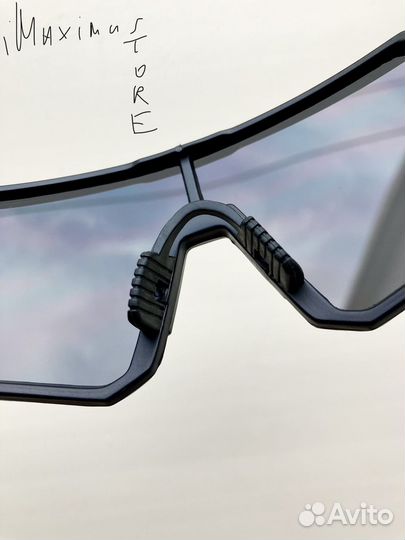 Очки спортивные солнцезащитные чёрные