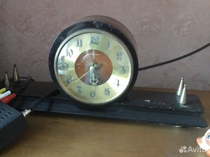 Настольные часы