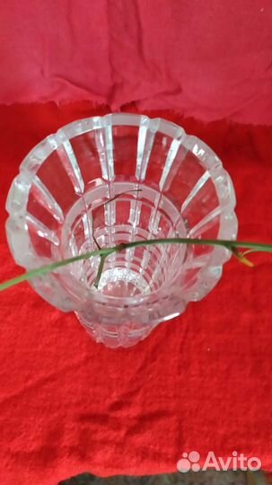 Ваза для цветов хрустальная