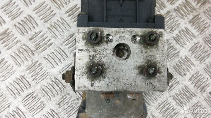 Блок ABS Nissan Primera P11 2000 476608F826