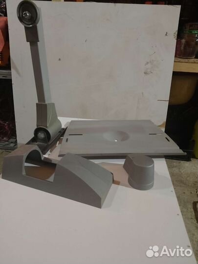 Кронштейн (полка) настенная для телевизора