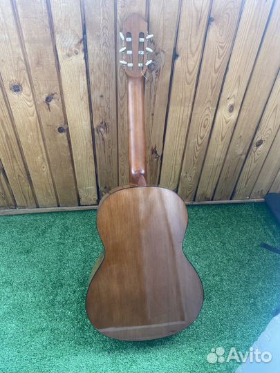 Классическая гитара yamaha c40