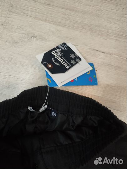 Брюки весенние новые 134