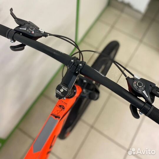 Скоростной велосипед Оранжевый-черный новый
